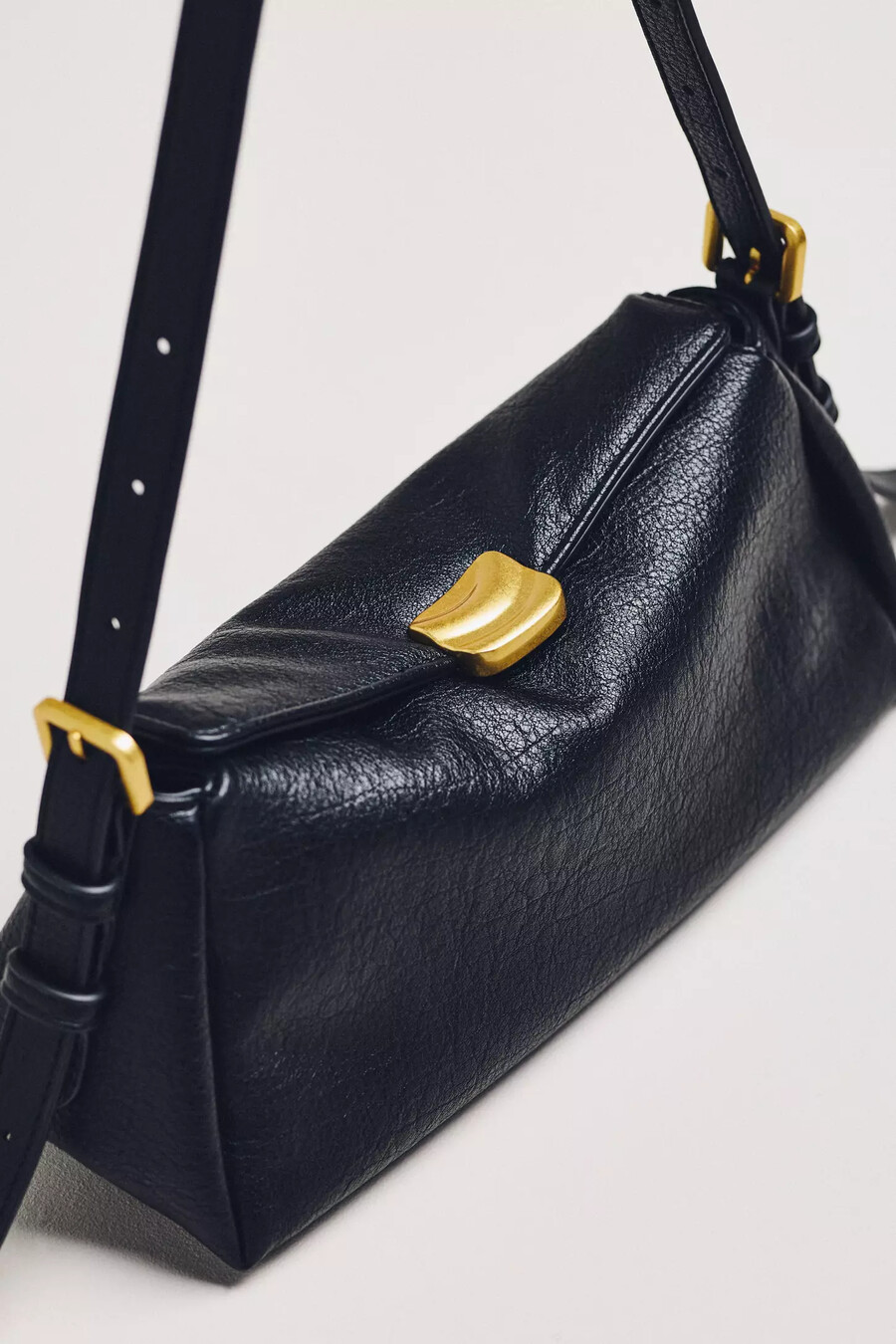 bolso de hombro holgado de piel sintética