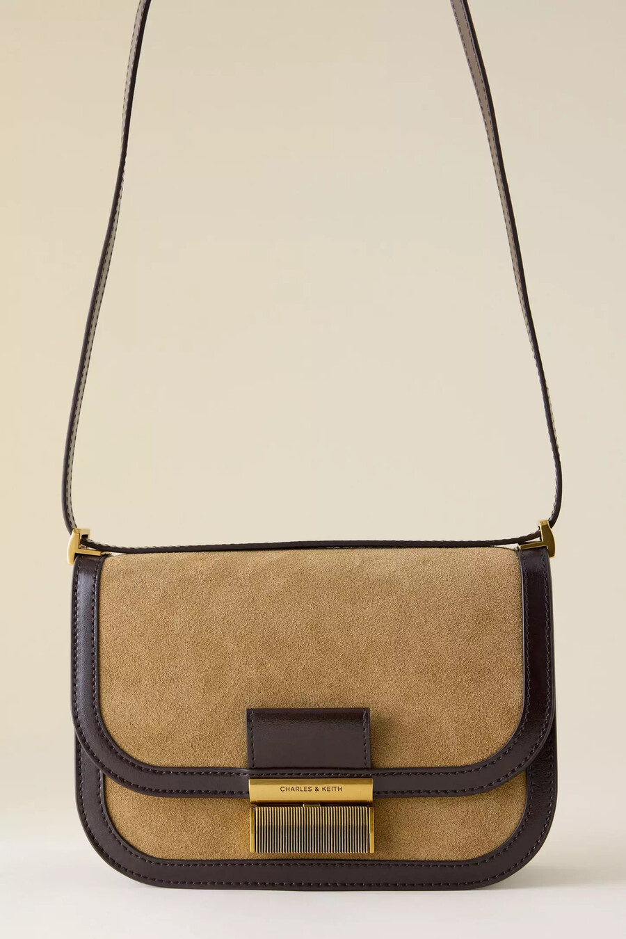 bolso bandolera de ante reciclado charles keith charlot