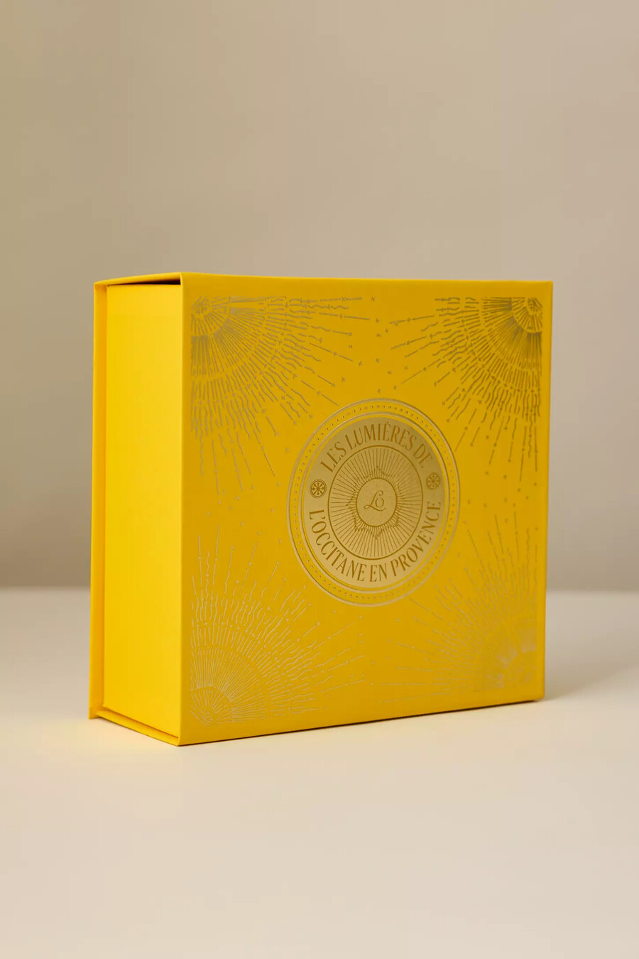 set de regalo de la colección de cuidado corporal con manteca de karité de loccitane