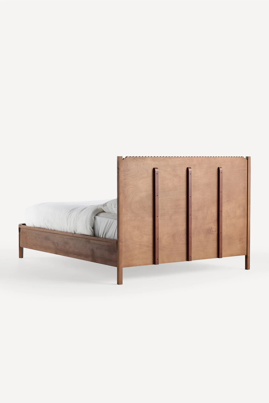 estructura de cama de madera aria