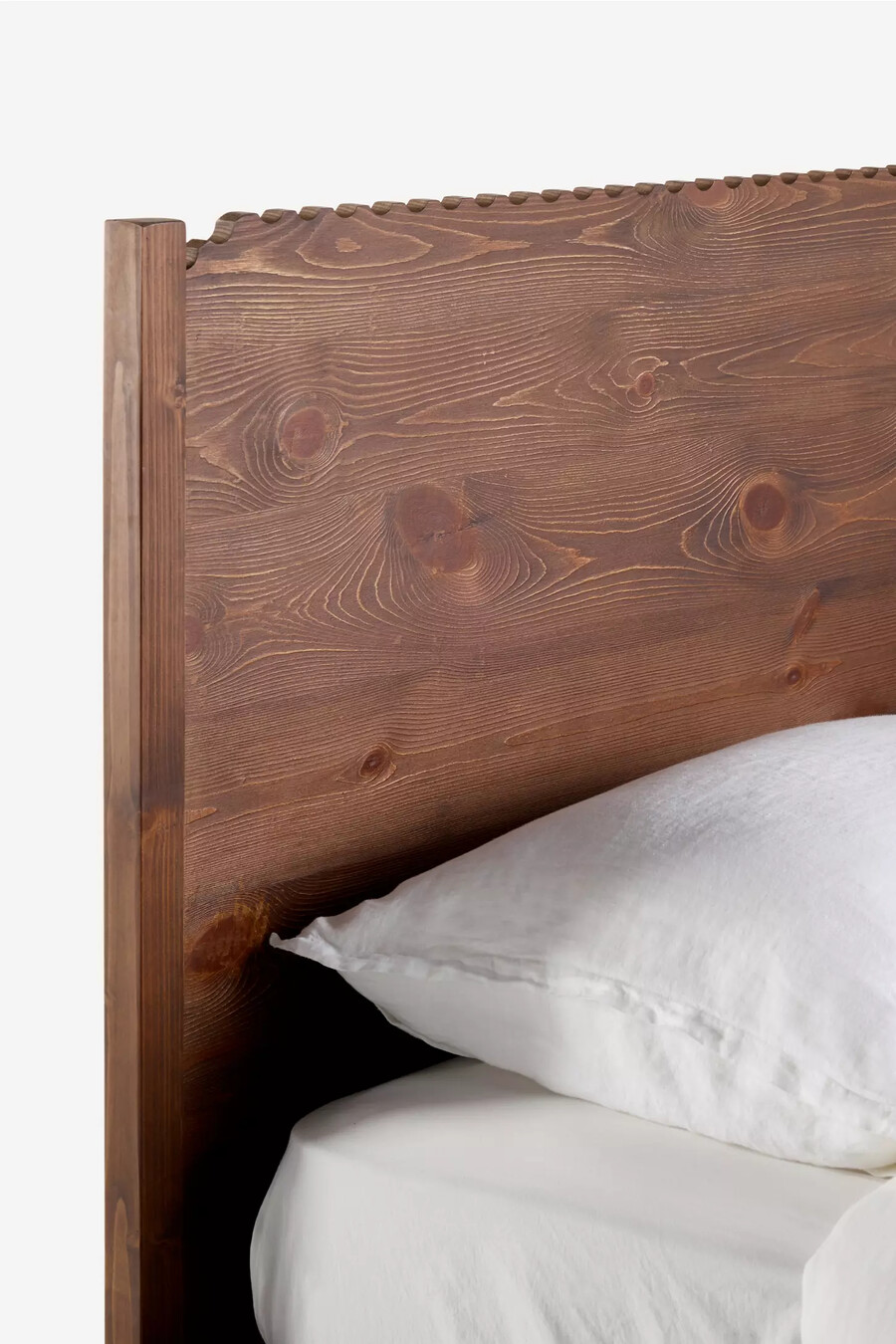 estructura de cama de madera aria