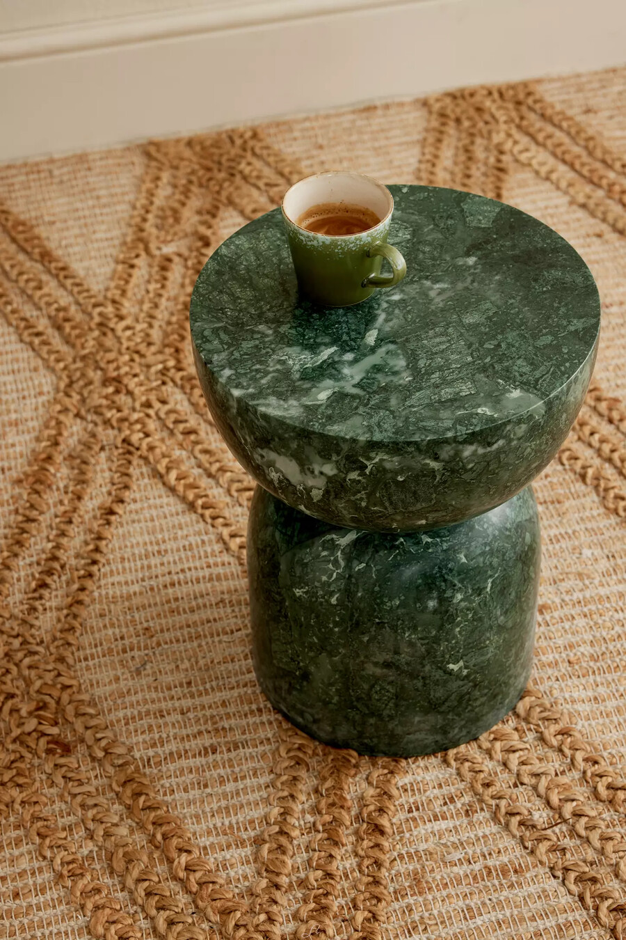 mesa auxiliar de mármol