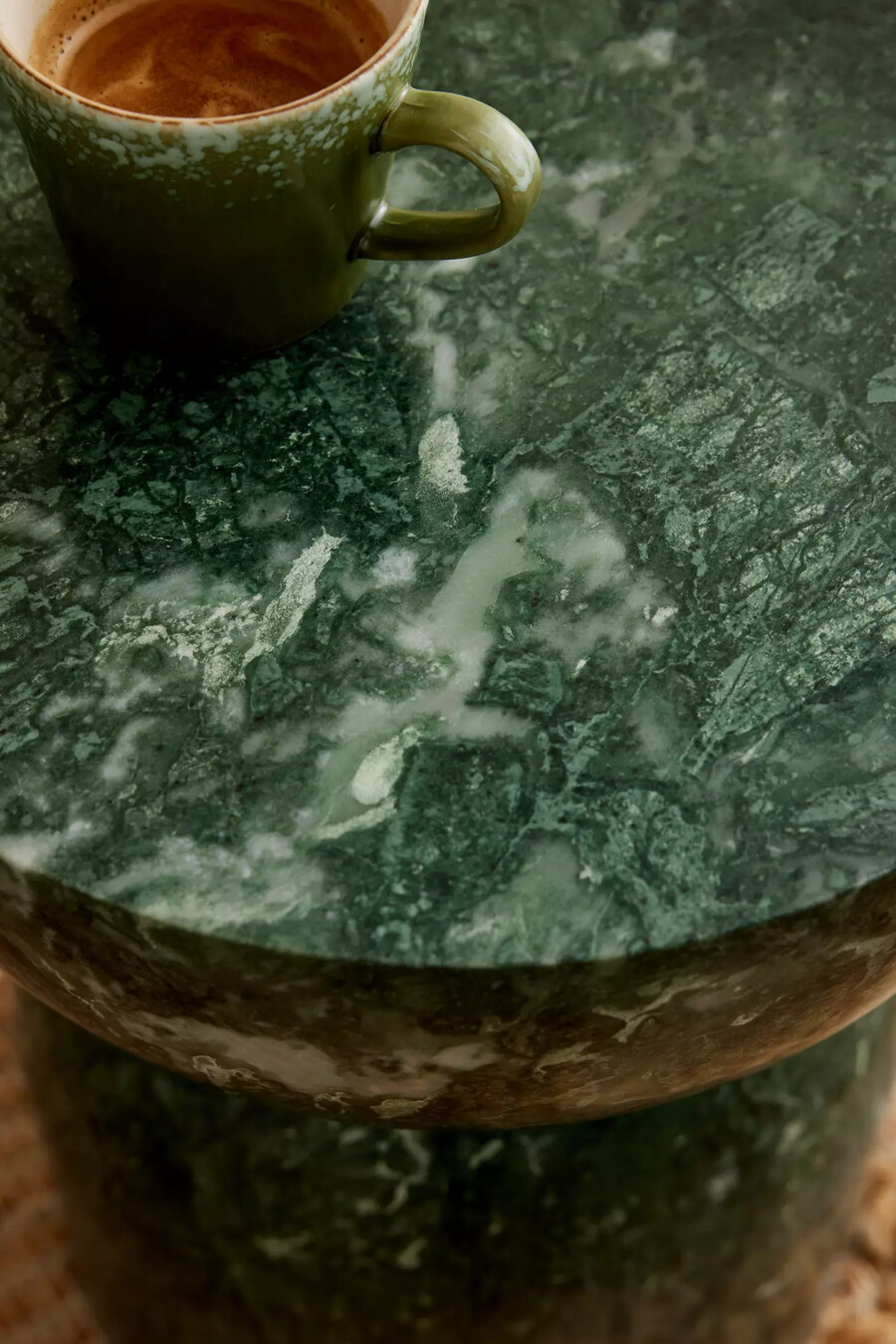 mesa auxiliar de mármol