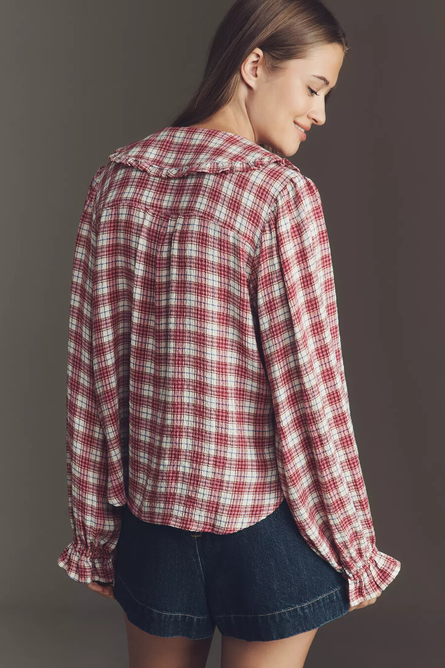 blusa keira con cuello y botones delanteros de pilcro edición a cuadros de manga larga