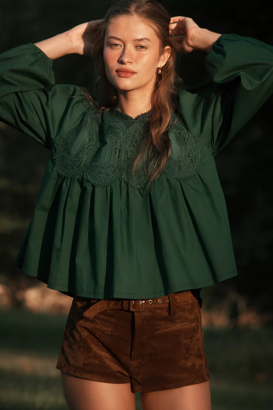 blusa de popelina de encaje de manga larga iris de en elly