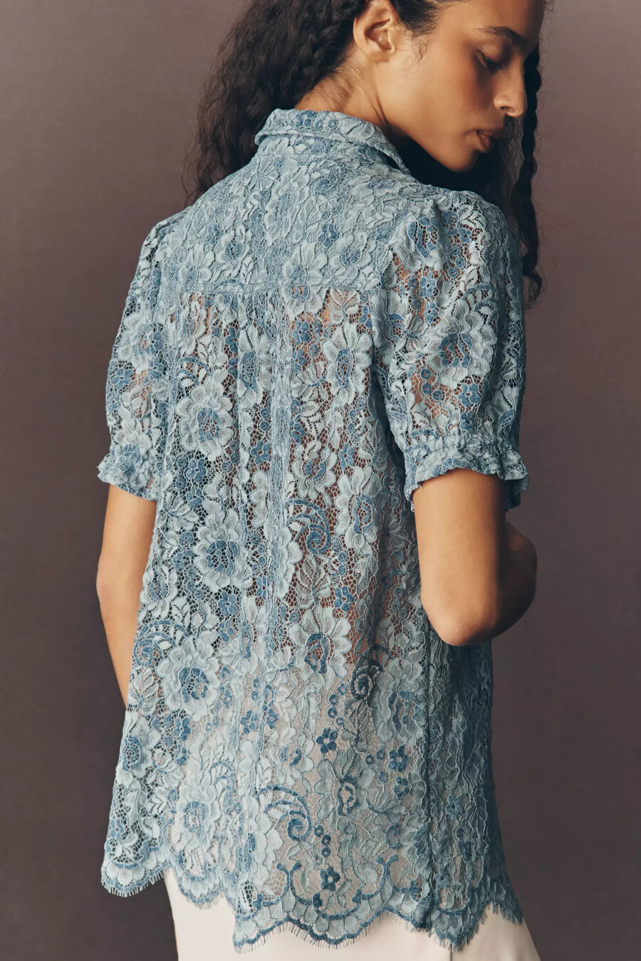 blusa de encaje con mangas abullonadas aly de pilcro