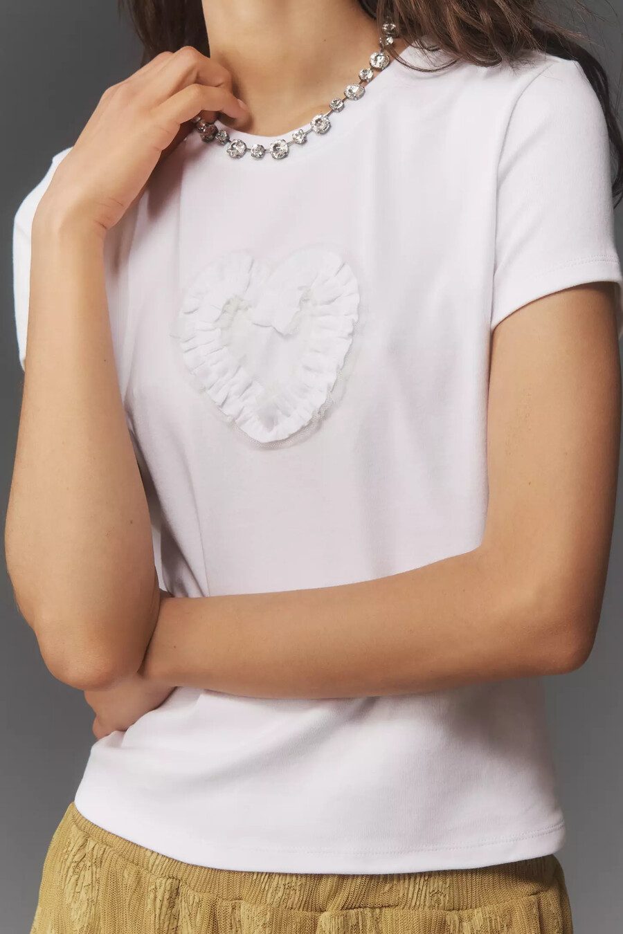 camiseta con volantes de corazón de maeve