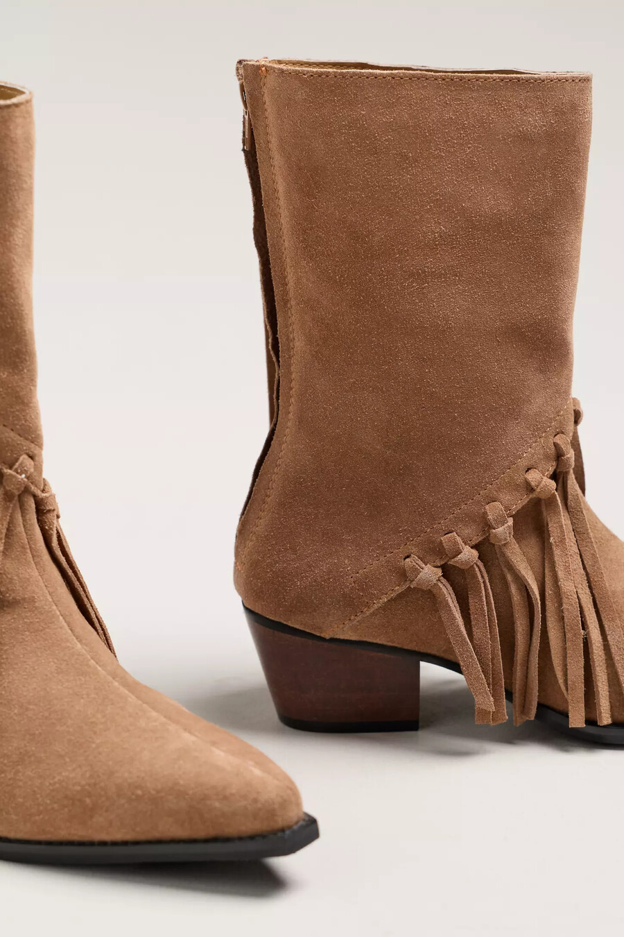 botas de ante con flecos matisse buck