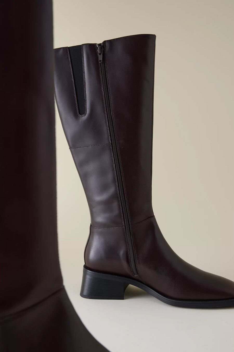 botas altas vagabond blanca