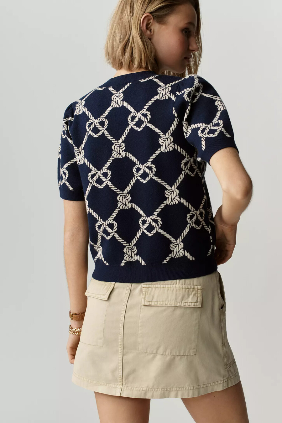 top de punto con mangas abullonadas y estampado de fresas sloane