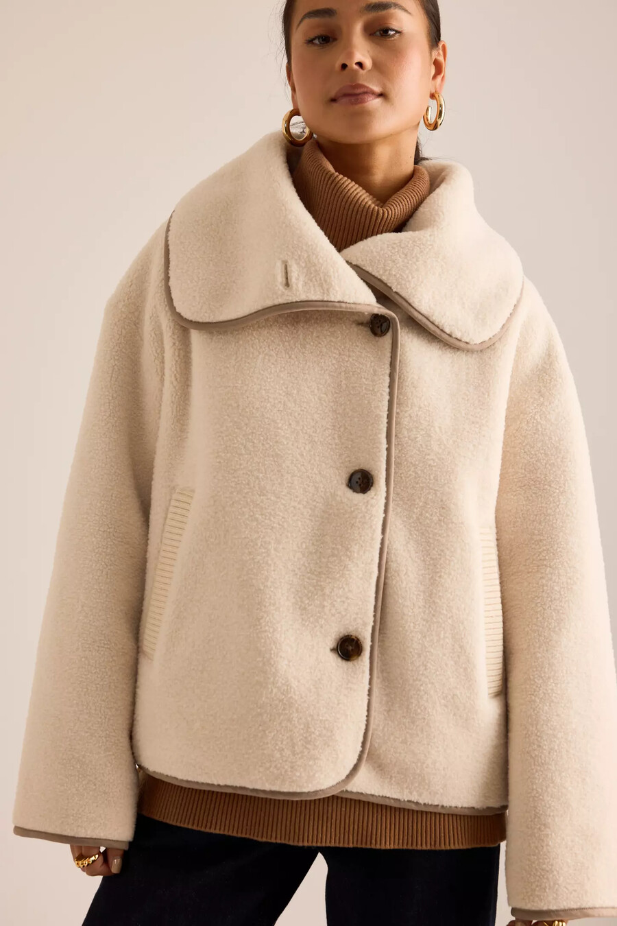 chaqueta sherpa boxy romane de varley