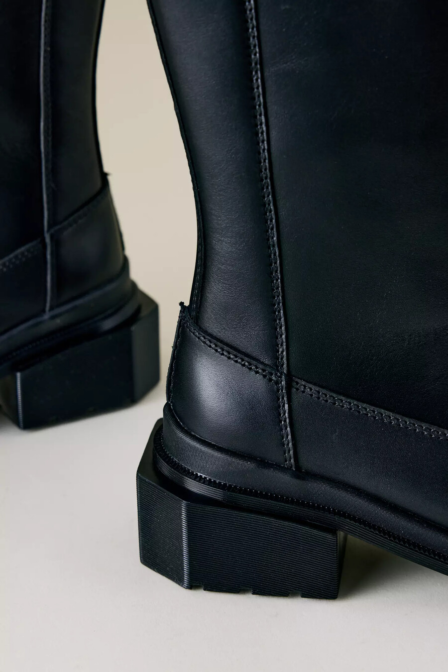 botas chelsea de cuero dr. martens maybole hi