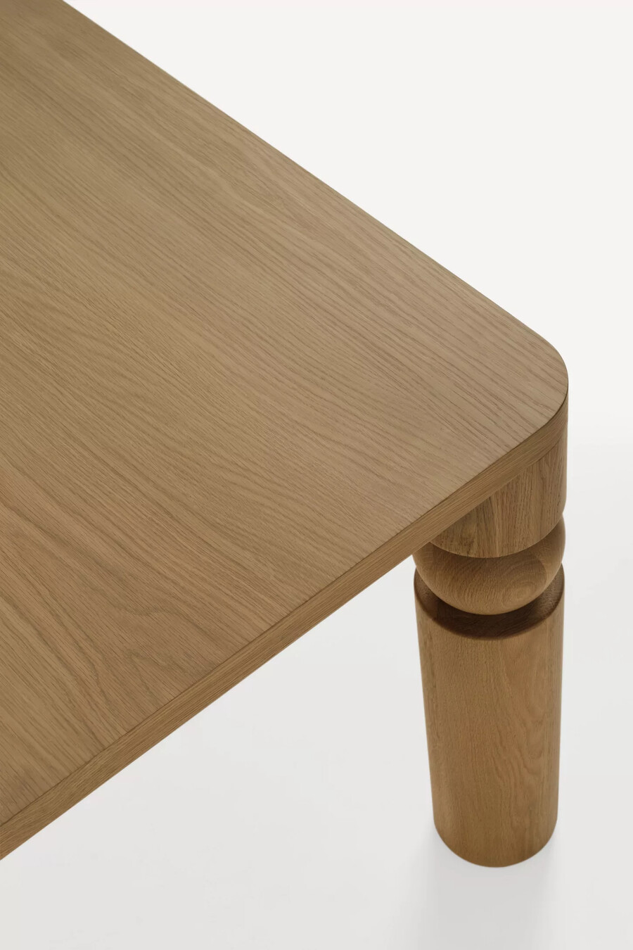 mesa de comedor rectangular de madera torneada cas