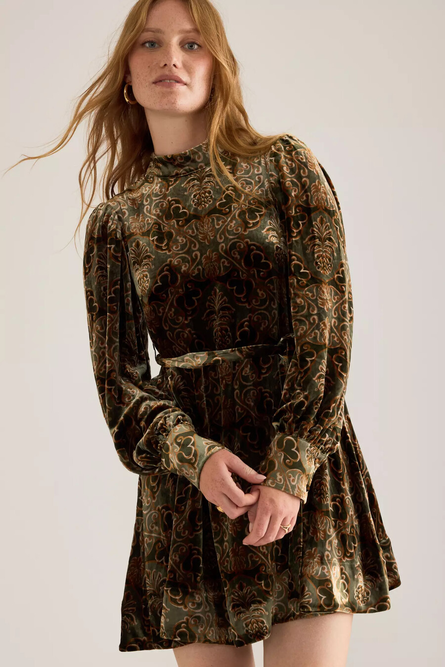 vestido mini ana-clara de barbour x farm rio