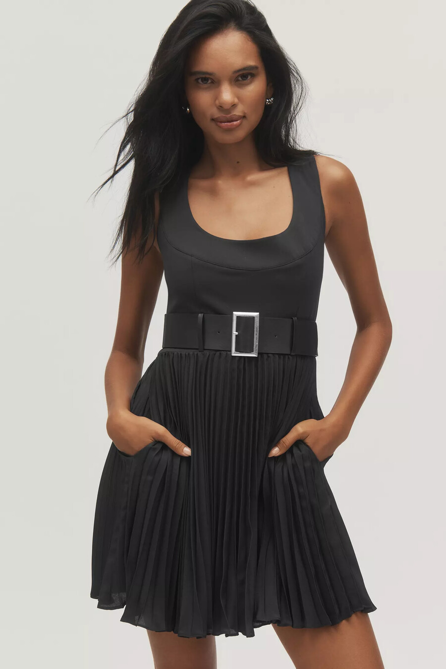vestido mini plisado sin mangas maeve