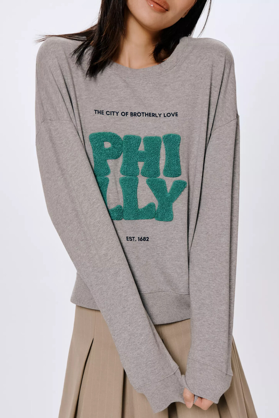 sudadera gráfica maeve x kaylee wakai
