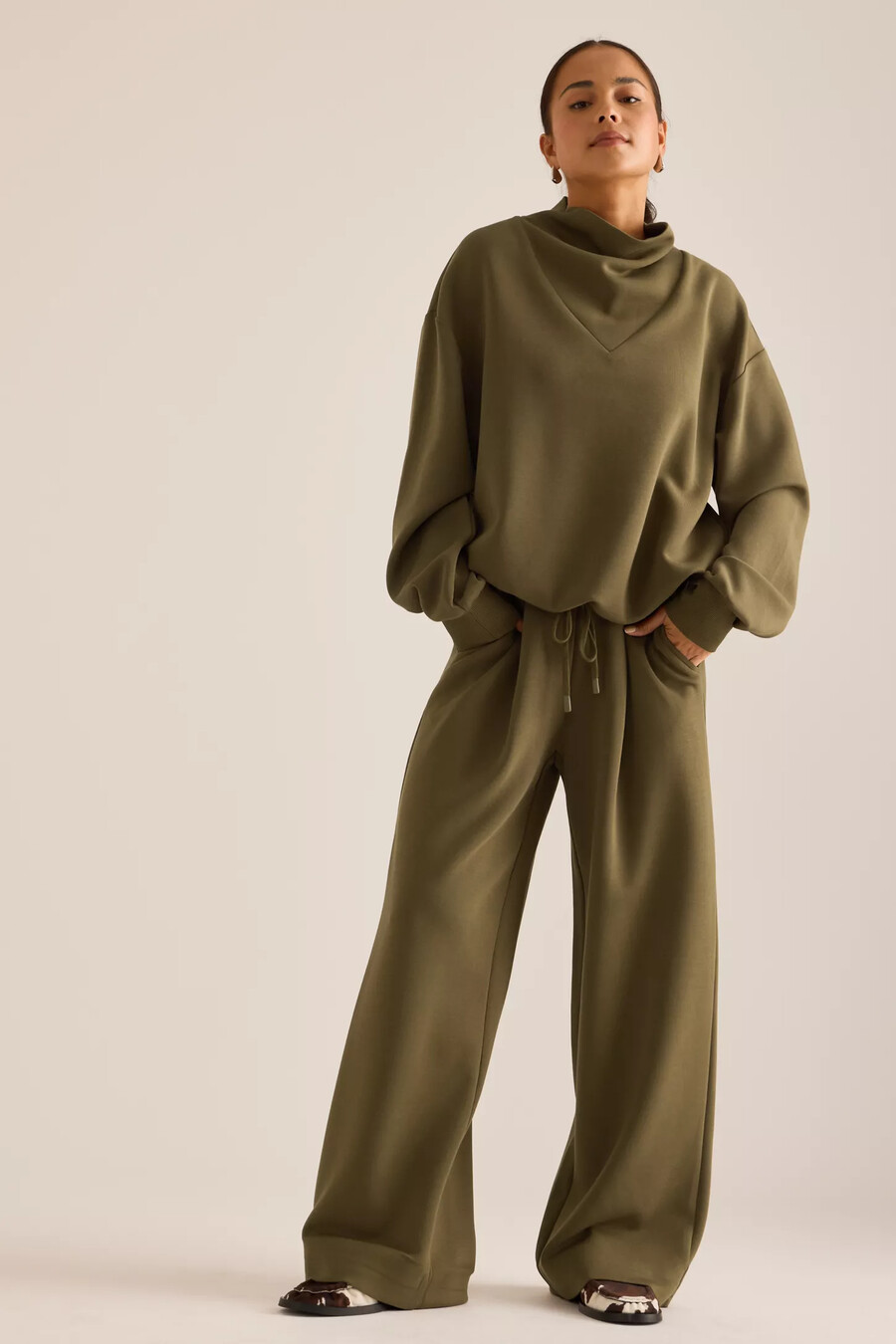 sudadera con cuello vuelto varley betsy
