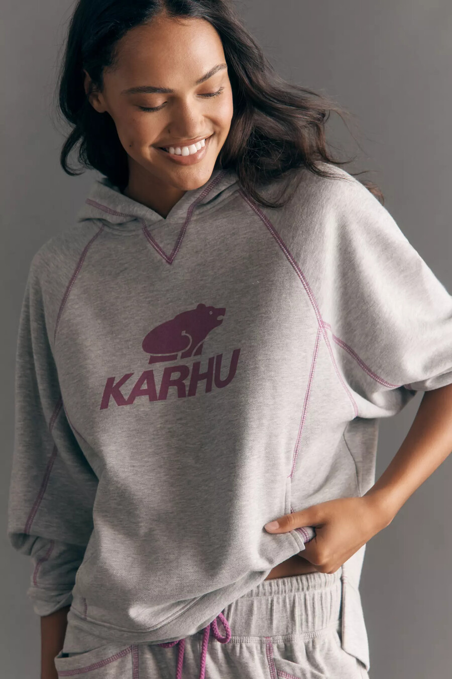 sudadera con capucha oh so good de daily practice x karhu