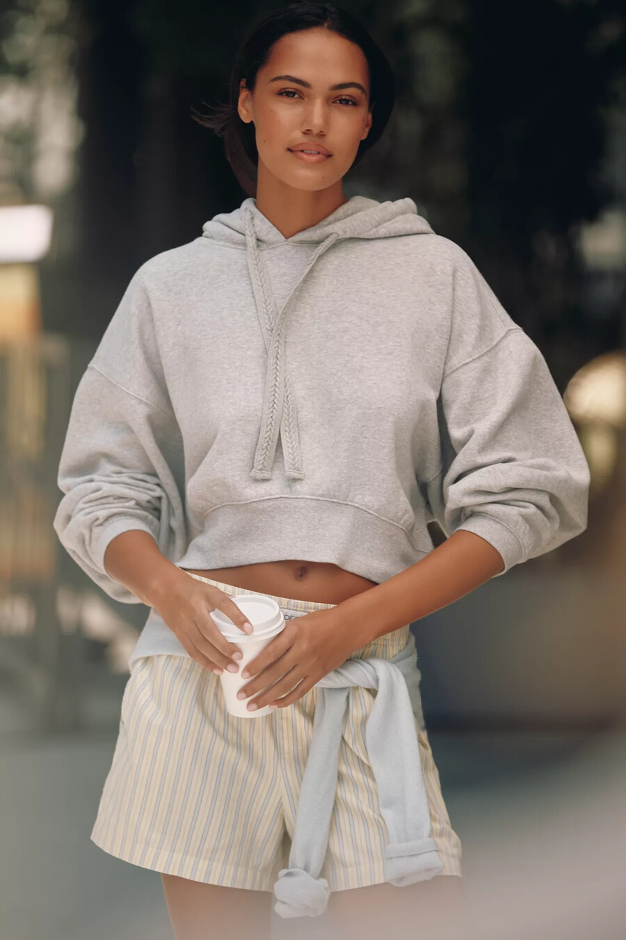 sudadera con capucha y cordón para práctica diaria