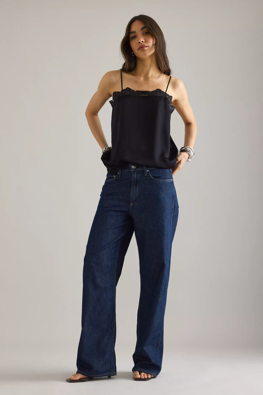 vaqueros de tiro medio y pierna ancha logan de rag bone