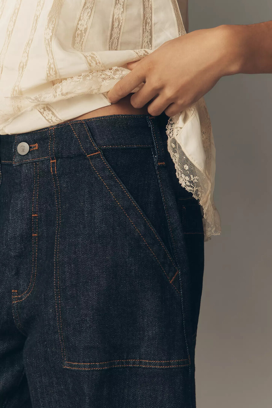 los jeans kayden carpenter barrel de pilcro