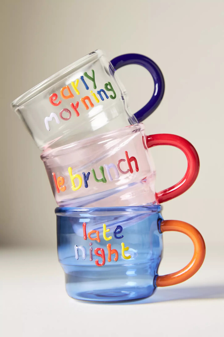taza de espresso de cristal con notas de amor