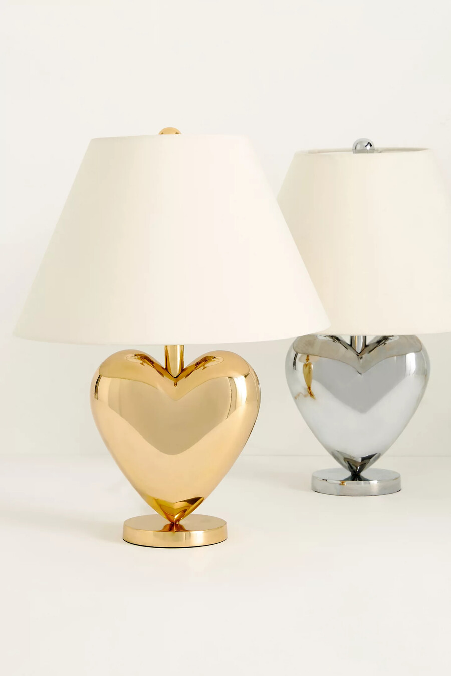 lámpara de mesa de corazón metálico amor