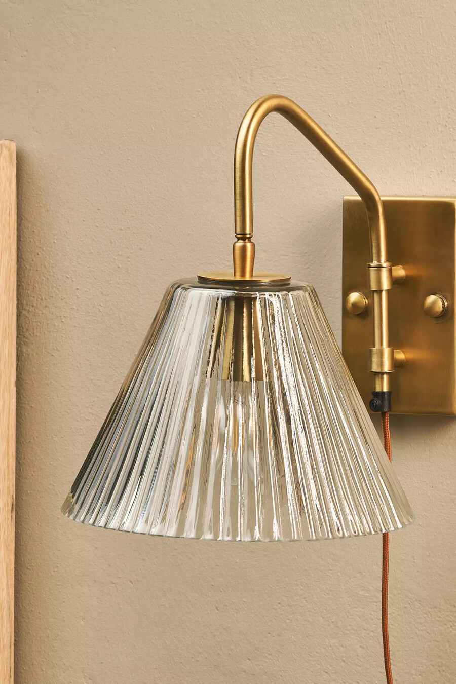 lámpara de pared de cristal nkuku akoli