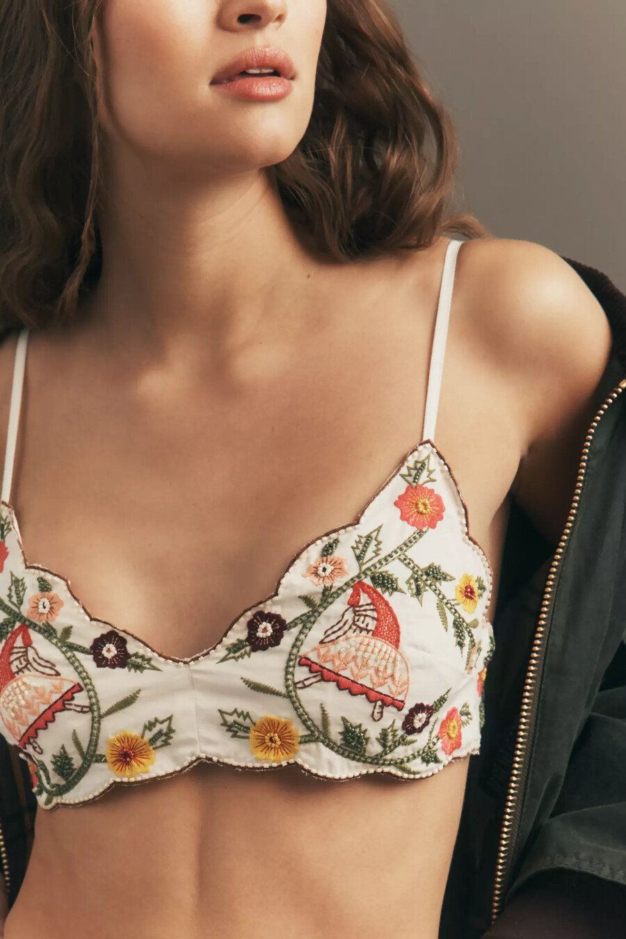 bralette con cuentas bordadas de lyrebird
