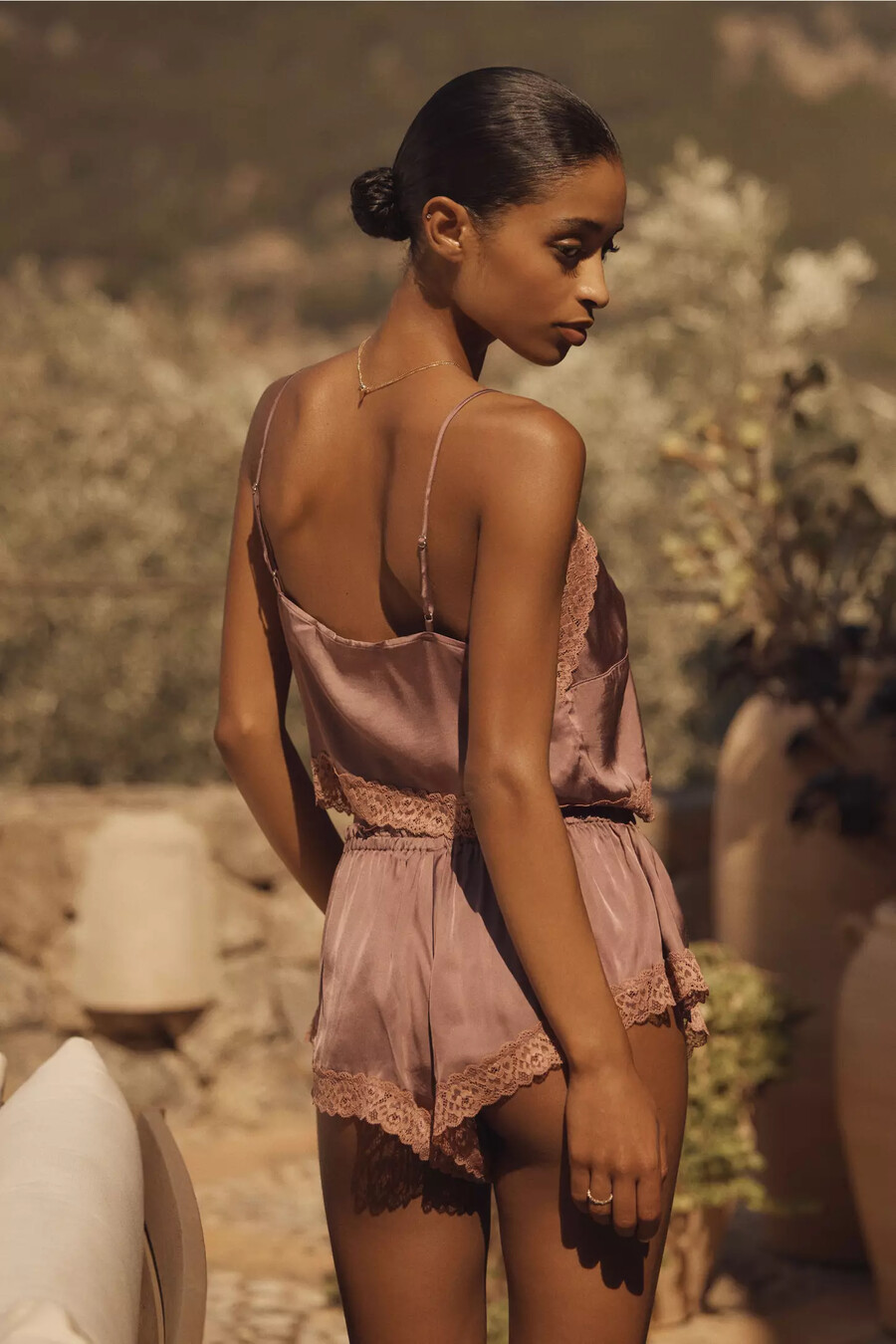 camisola con lazo frontal y ribete de encaje flyaway de lyrebird
