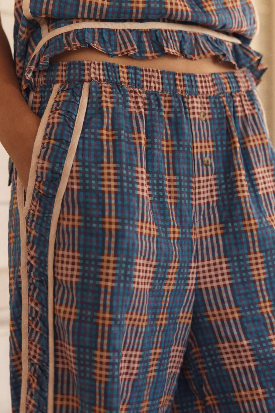 bermudas con volantes lyrebird