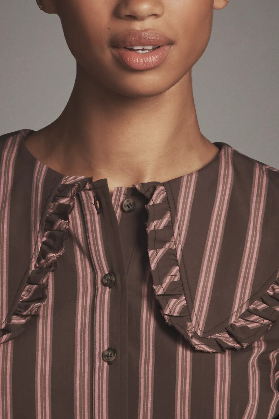 blusa de algodón con cuello y manga larga maeve