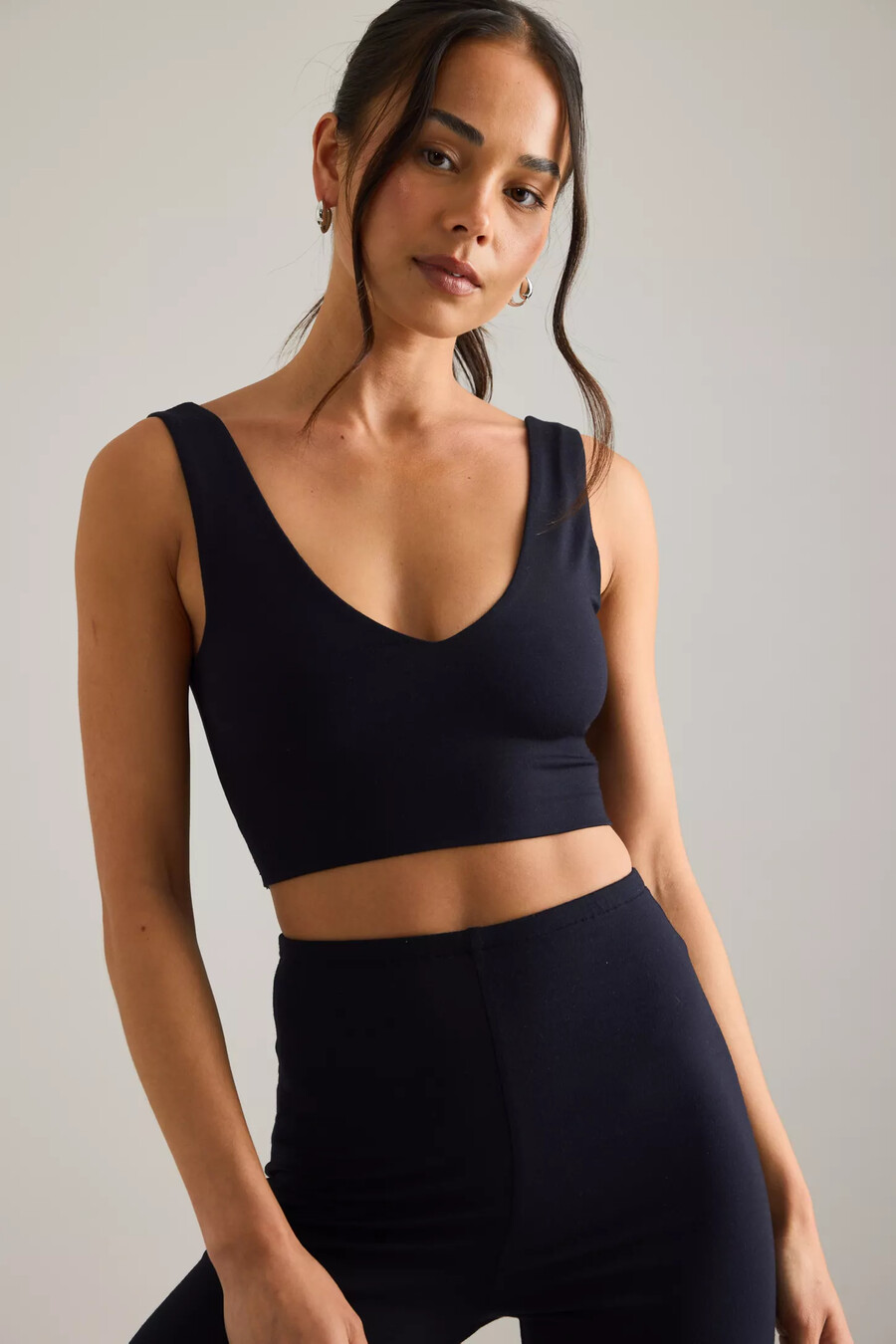 bralette de escote en v profundo klayd