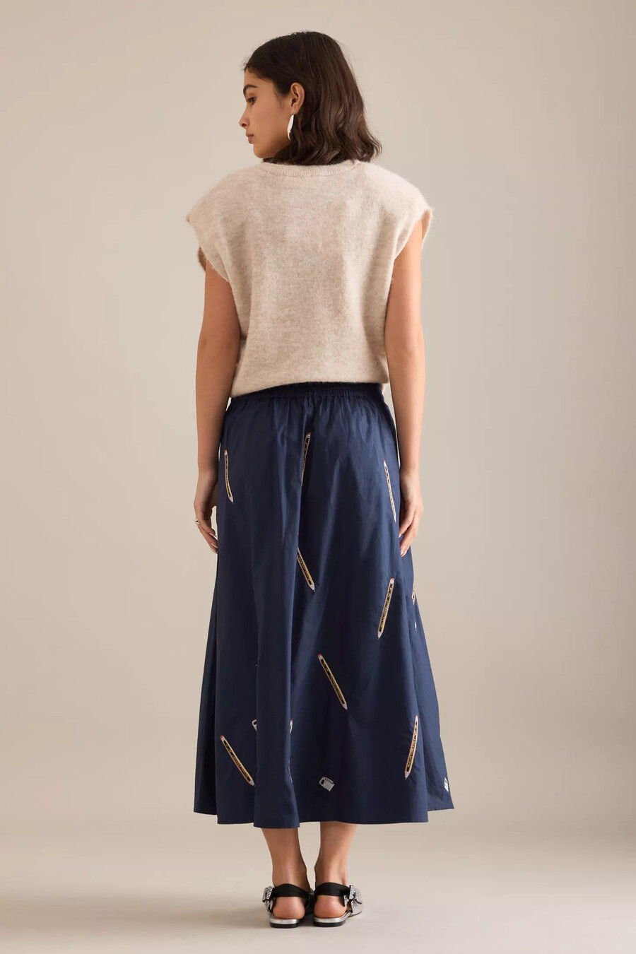 falda midi bordada stella nova