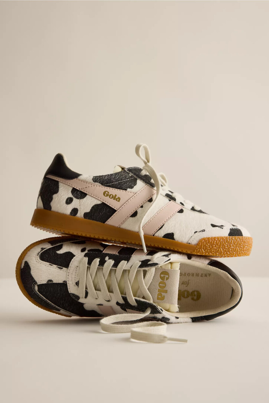 zapatillas deportivas con estampado de vaca elan de gola x anthropologie