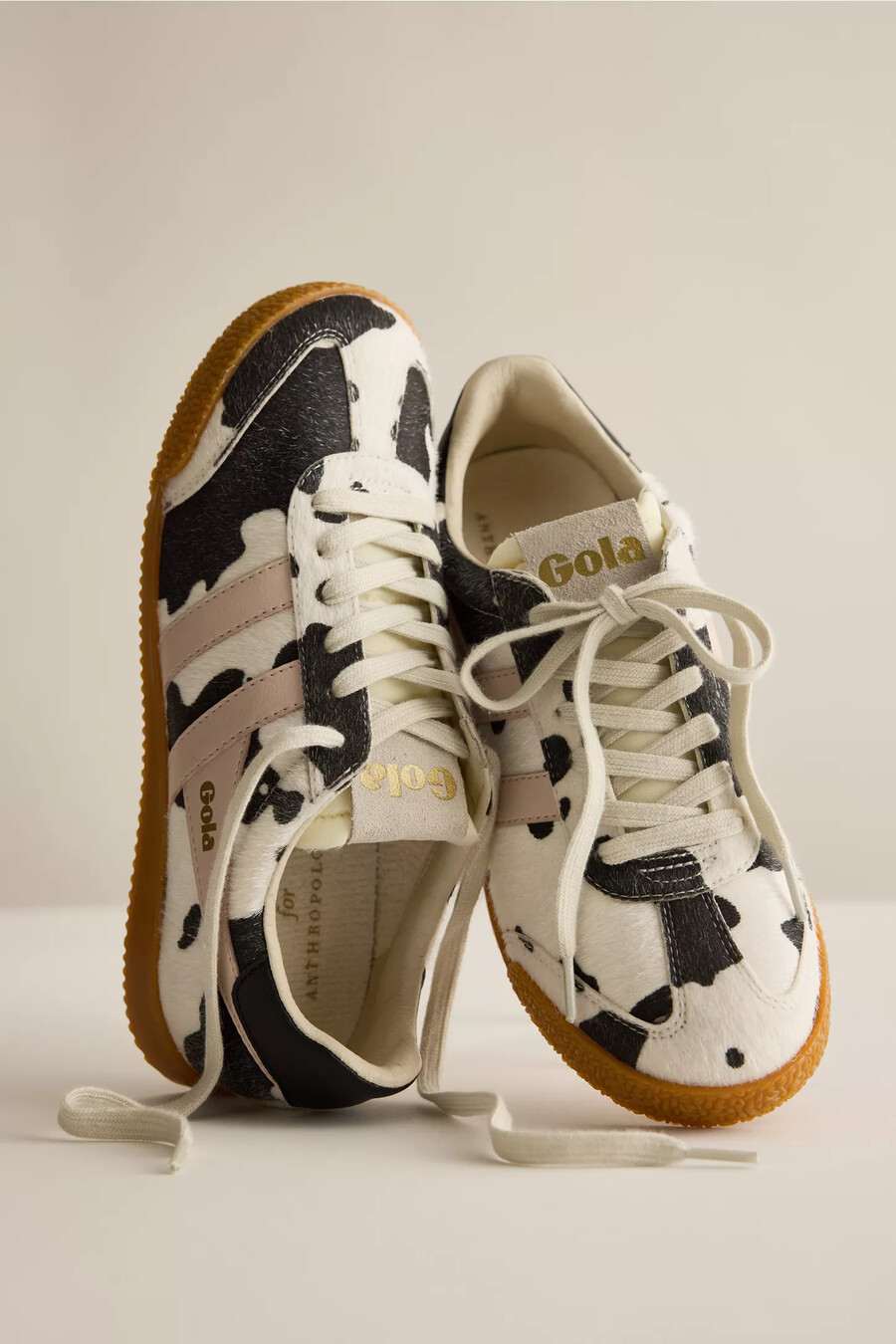 zapatillas deportivas con estampado de vaca elan de gola x anthropologie
