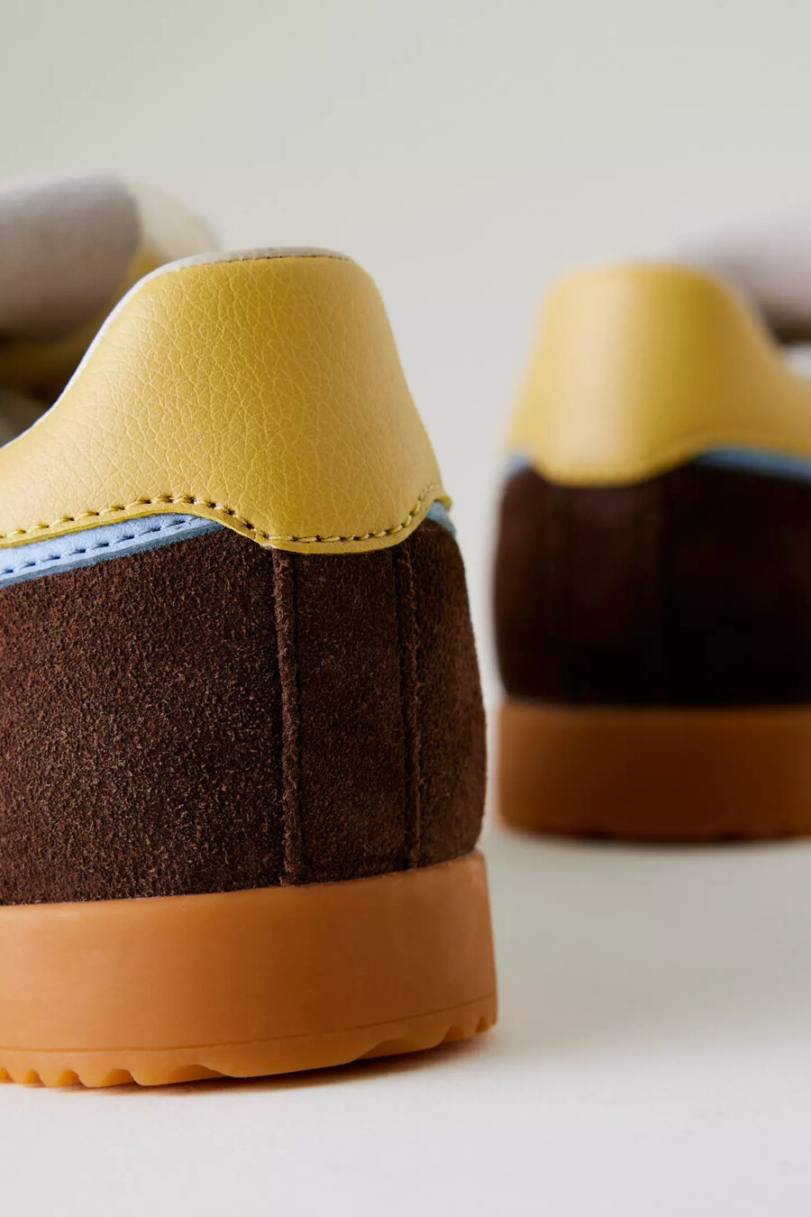zapatillas de ante elan de gola x anthropologie